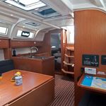 yacht-Bavaria 37 Cruiser-image-1