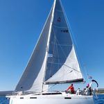 yacht-63452687 image-5