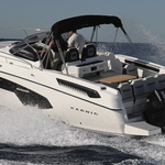 yacht-63528334 image-1