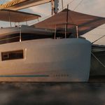 yacht-65194075 image-1