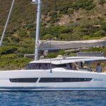 yacht-66374997 image-1