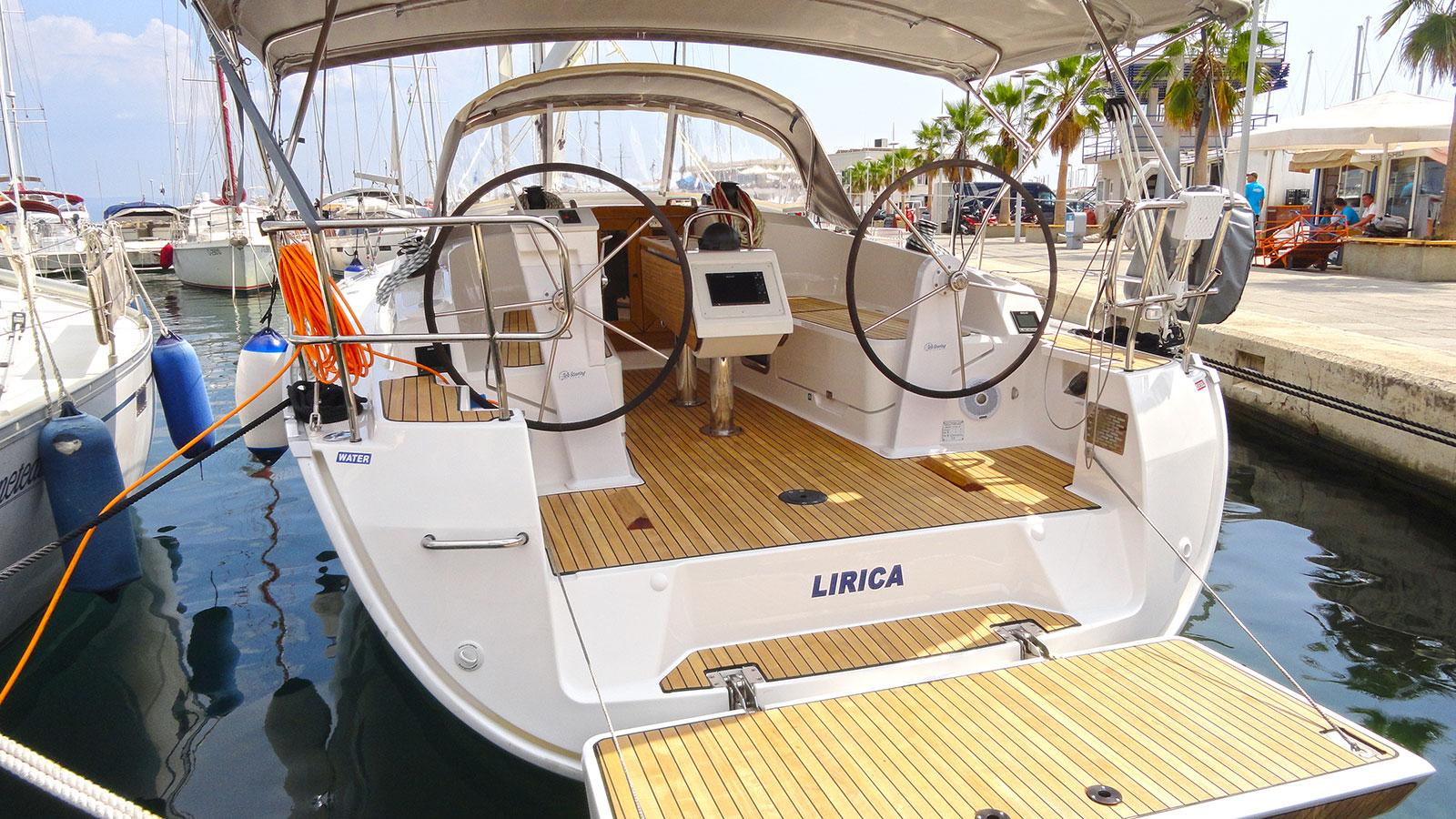 yacht-6711019 image-1