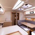 yacht-67732880 image-6