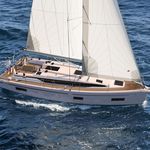 yacht-68154734 image-3