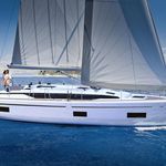 yacht-68154734 image-5