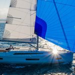 yacht-68160601 image-3