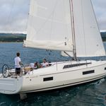 yacht-68160601 image-6