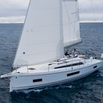 yacht-68160601 image-5