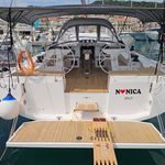 yacht-68323616 image-1