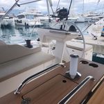 yacht-68323616 image-5