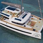 yacht-68924895 image-3