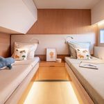 yacht-68924895 image-4