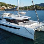 yacht-68927712 image-3