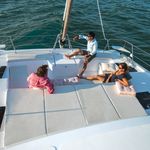 yacht-69208533 image-6