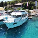 yacht-69209295 image-4