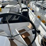 yacht-69373480 image-6