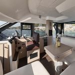 yacht-69784118 image-6