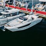 yacht-69993998 image-4