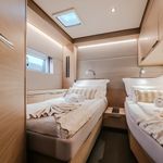 yacht-70328261 image-4