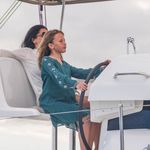 yacht-70408380 image-5