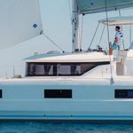 yacht-70455609 image-3