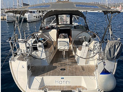 yacht-Bavaria 37 Cruiser-image-4