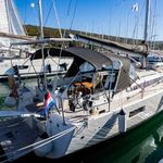 yacht-70627320 image-3