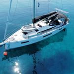 yacht-70627320 image-1