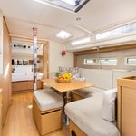 yacht-70627320 image-6