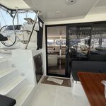 yacht-70632421 image-5