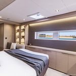 yacht-70721368 image-6