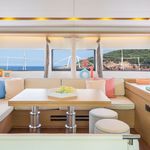 yacht-70721389 image-4