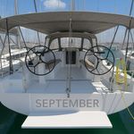 yacht-70863971 image-1