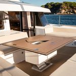 yacht-71050955 image-5