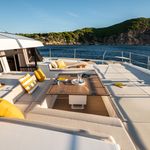 yacht-71050955 image-4