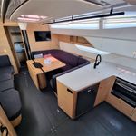 yacht-71108971 image-5