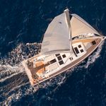 yacht-71109584 image-1