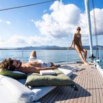 yacht-71109584 image-6