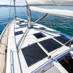 yacht-71174785 image-4