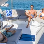 yacht-71235314 image-6