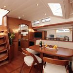 yacht-71236331 image-4