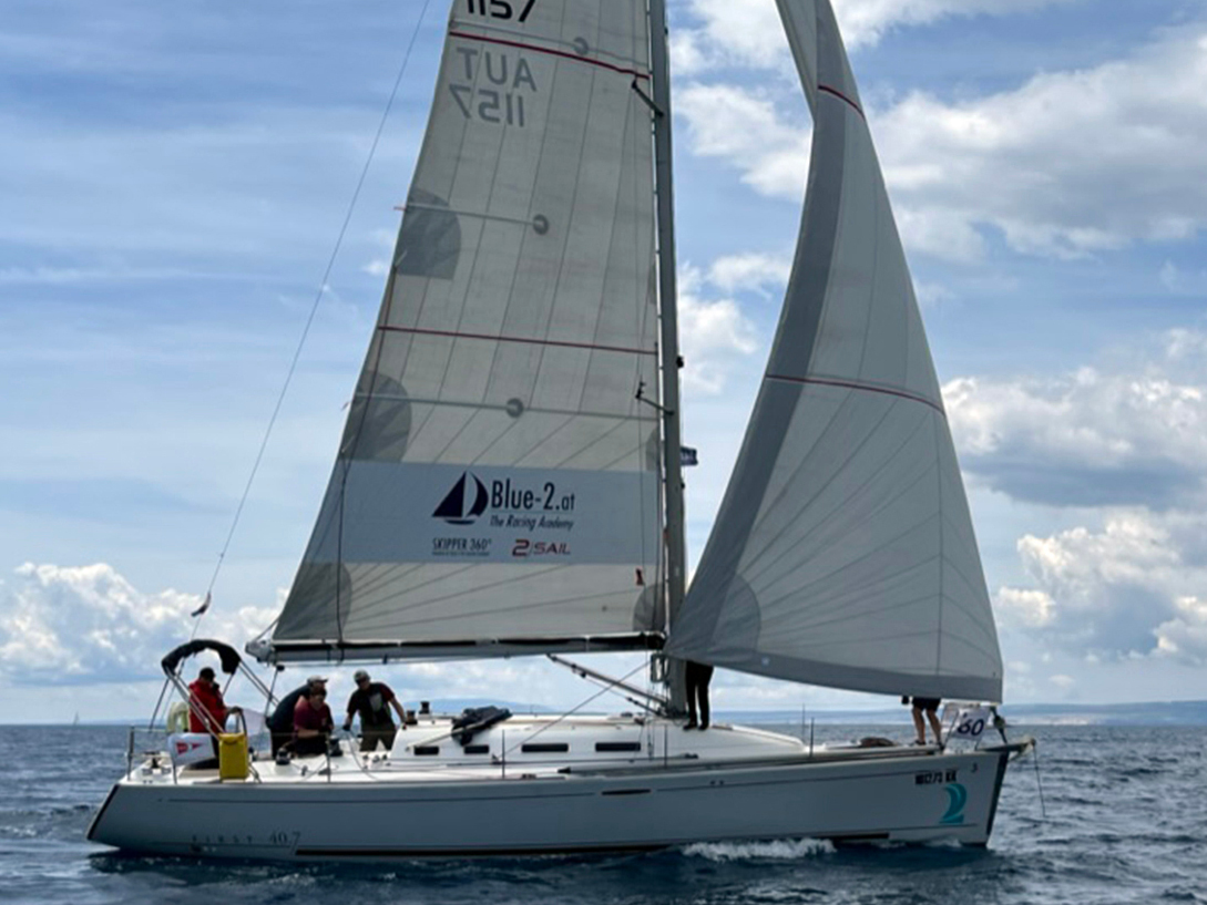 yacht-First 40.7-image-11
