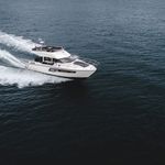 yacht-71750156 image-2