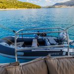 yacht-72297563 image-4