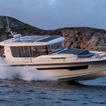 yacht-72305407 image-1