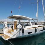 yacht-72352672 image-4