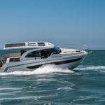 yacht-72372226 image-5