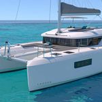 yacht-72587939 image-6