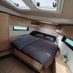 yacht-72646441 image-6