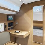 yacht-72647165 image-6